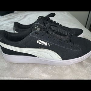 Puma suede woman shoes size 7